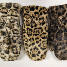 Super Soft Leopard Faux Fur Mitten